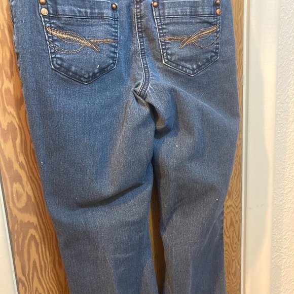 Contrast | PETITE Jeans Comfort Fit with Pocket Designs size 2P - Picture 8 of 9